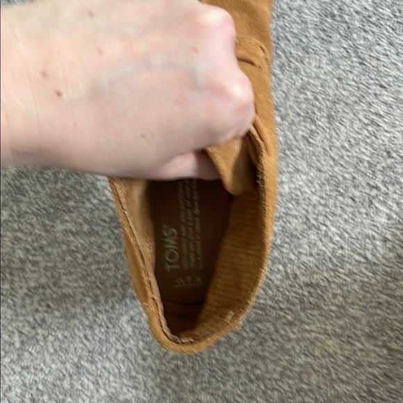 Toms Tan Lace Up Boots with Rounded Toe and Chunky Heel - Picture 7 of 9